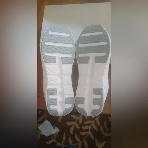 On Mens Cloudtilt Shoes