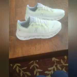 On Mens Cloudtilt Shoes