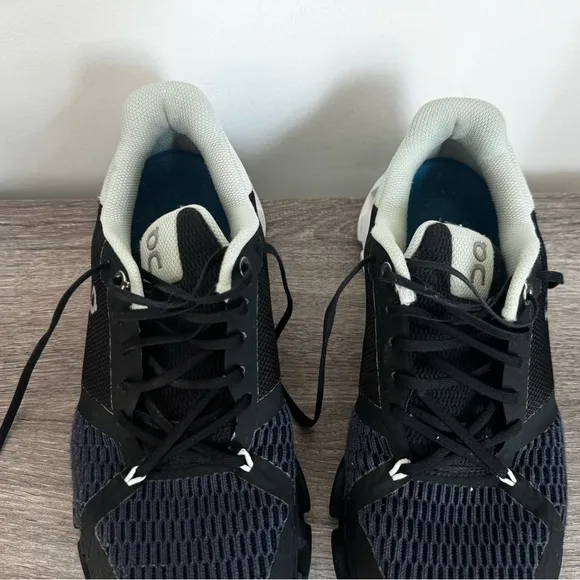 On Running Cloud Cloudflyer Black Mint Green Running Shoes Women's size 11