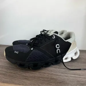 On Running Cloud Cloudflyer Black Mint Green Running Shoes Women's size 11