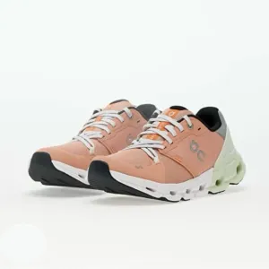 On Running | cloudflyer 4 like new! tennis shoes in peach aloe