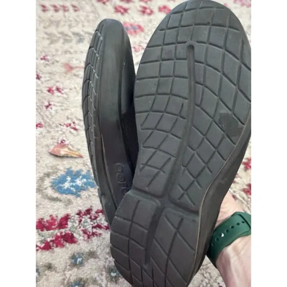 OOFOS Men's Black OOmg eeZee Low Low Top Recovery Comfort Shoes Size 12.5