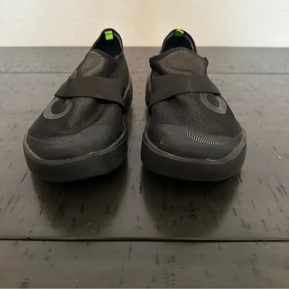 Oofos Men’s Oomg Low Slip-On Recovery Shoes
