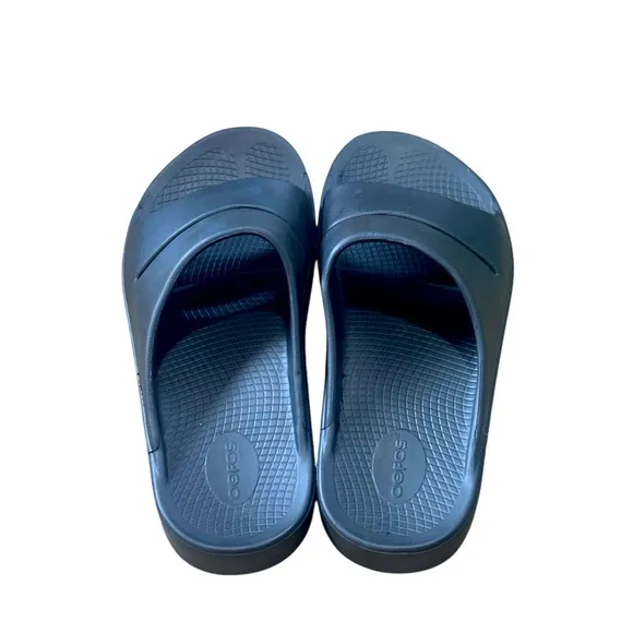 Oofos Ooahh Slides | Recovery Sport SandalsWomen Size 13/Mens 11 | Black SlipOn