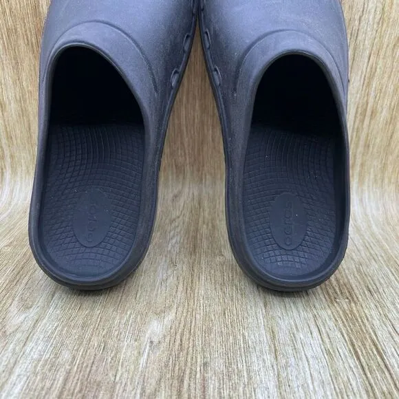 Oofos OOclog Slip On Men's Size 10 Black‎ Recovery Athletic Shoes Slides Comfort