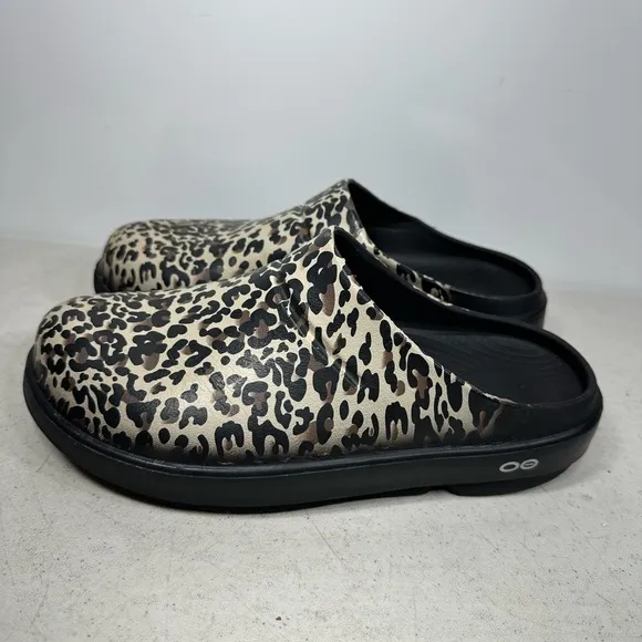 OOFOS Oocloog Recovery Shoes Limited Edition Leopard Print Clog Wms 9 (M7) 40EU