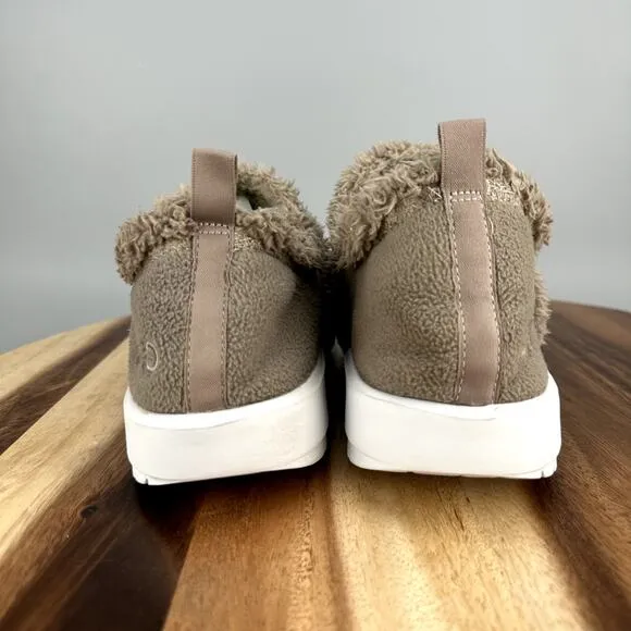 Oofos Oocoozie Low Women's 10 (EU 41) Comfort Recovery SlipOn Shoes Brown Sherpa
