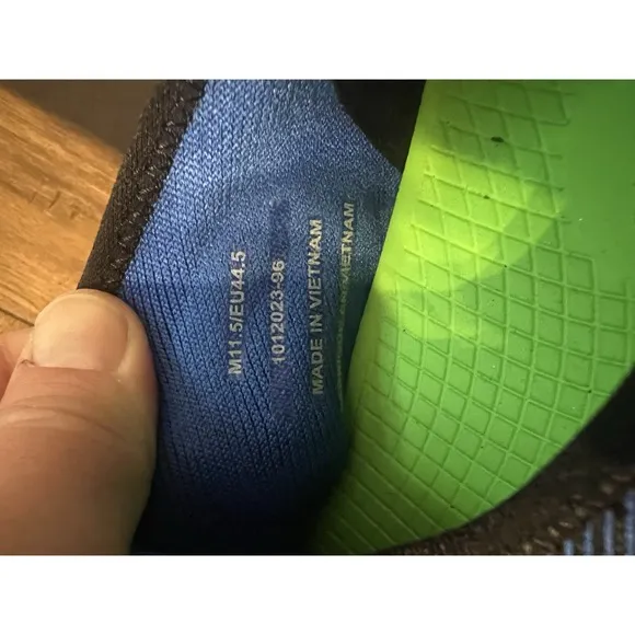 OOFOS Oomg Eezee Low Sneakers Men's 11.5 Slip On Recovery Comfort Athletic Shoes