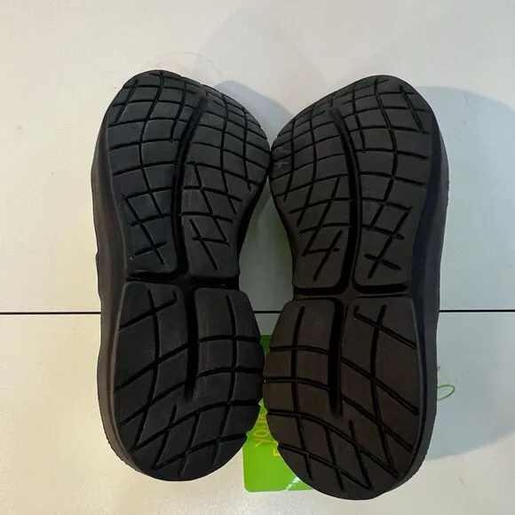 Oofos OOmg eeZee Low Womens 8 Shoes Slip On Black Citron Comfort Recovery Shoes