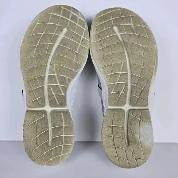 Oofos OOmg eeZee Recovery Low Slip On Shoe Sneaker Gray Women's Size 11 EU 42