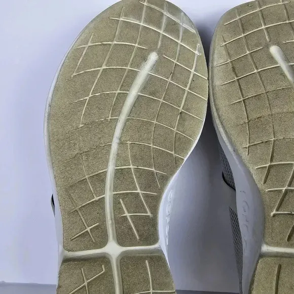Oofos OOmg eeZee Recovery Low Slip On Shoe Sneaker Gray Women's Size 11 EU 42