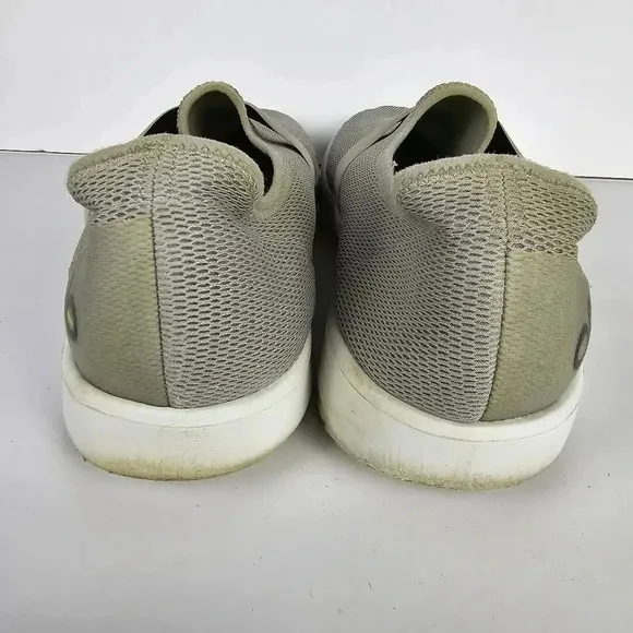 Oofos OOmg eeZee Recovery Low Slip On Shoe Sneaker Gray Women's Size 11 EU 42