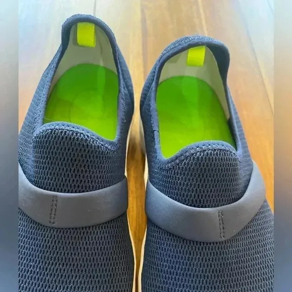 OOFOS OOmg Low Women’s blue recovery shoes