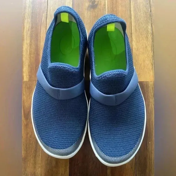 OOFOS OOmg Low Women’s blue recovery shoes