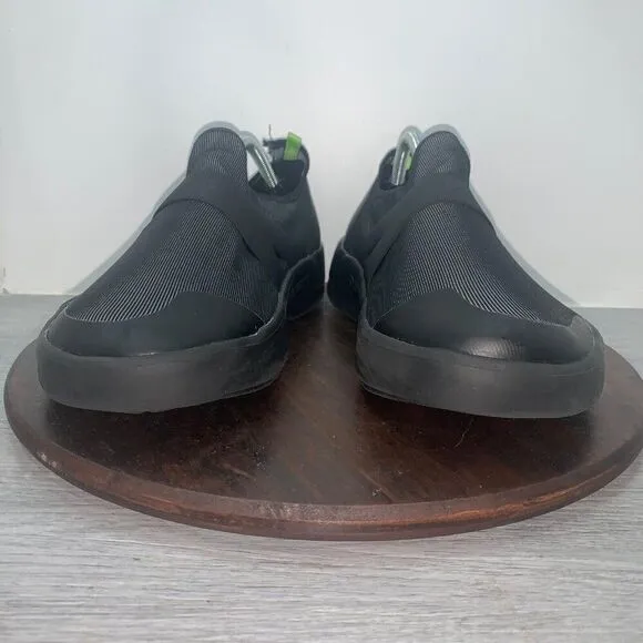 Oofos Oomg Mens 11.5 Fibre Low Shoes Slip On Recovery Black Mesh Q3-7312020 FLAW