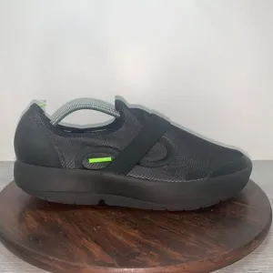Oofos Oomg Mens 11.5 Fibre Low Shoes Slip On Recovery Black Mesh Q3-7312020 FLAW