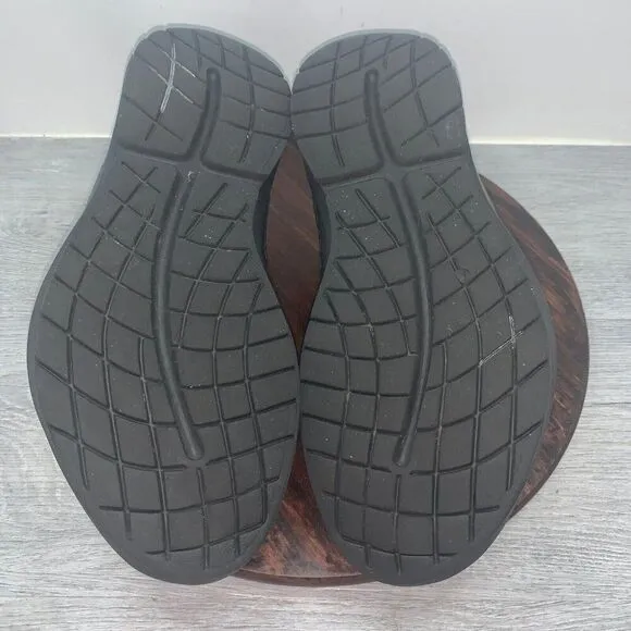 Oofos Oomg Mens 11.5 Fibre Low Shoes Slip On Recovery Black Mesh Q3-7312020 FLAW