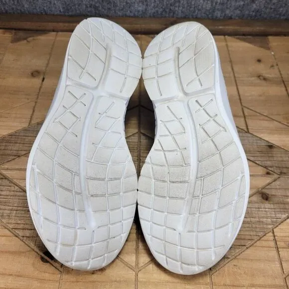 OOFOS OOmg Women’s Size 7.5 Shoes Black White Low Top Recovery Comfort Sneakers