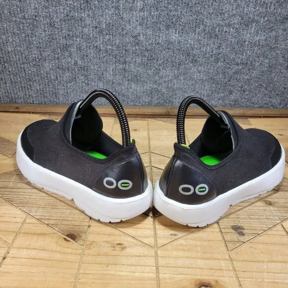 OOFOS OOmg Women’s Size 7.5 Shoes Black White Low Top Recovery Comfort Sneakers