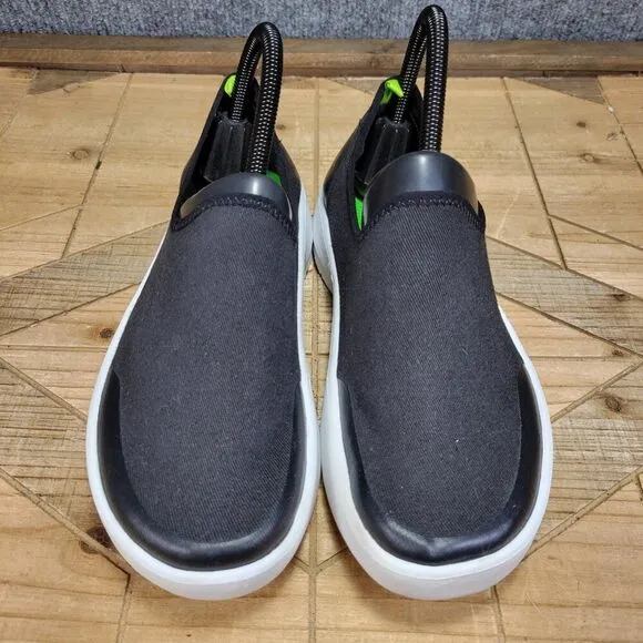 OOFOS OOmg Women’s Size 7.5 Shoes Black White Low Top Recovery Comfort Sneakers