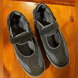 Ortho Feet Sanibel Mary Jane Gray Orthotic Shoes. Size 10B. Great Used Condition
