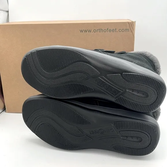 Orthofeel -NWT women’s Florence black suede leather ankle boots Sherpa lined 9 W