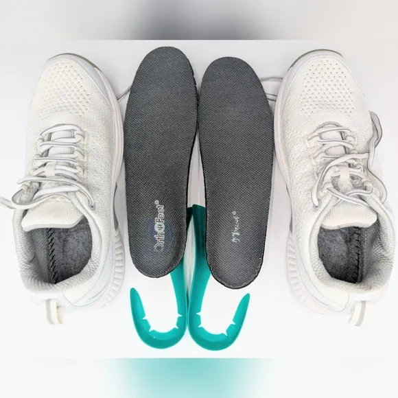 Orthofeet Coral Sneaker White Women 6.5 B