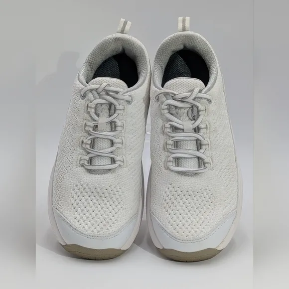 Orthofeet Coral Sneaker White Women 6.5 B