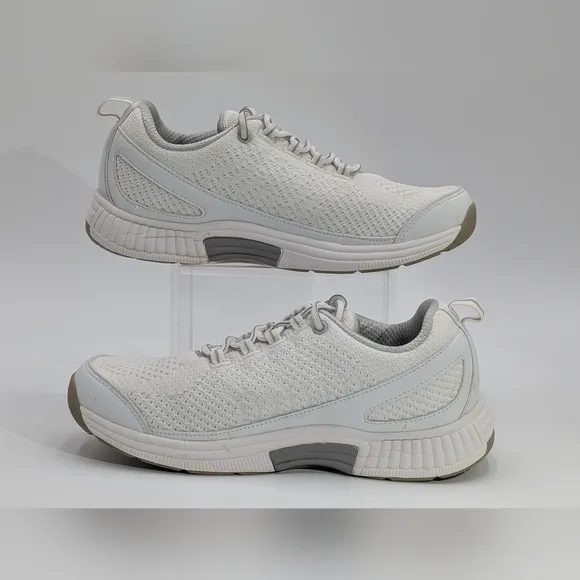 Orthofeet Coral Sneaker White Women 6.5 B