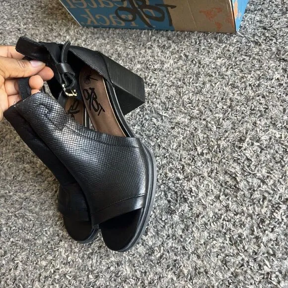 OTBT Metaphor Size US 6.5 M Women Leather Ankle Strap Open Toe Sandals Black New