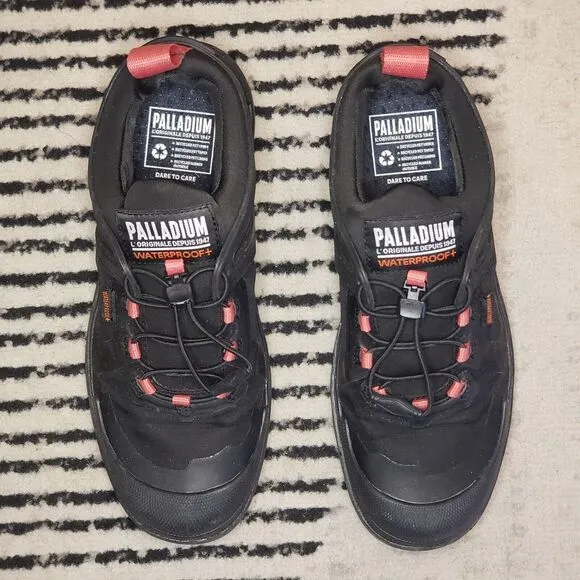Palladium Women's Pampa Oxford Weatherproof  Lite Low Top Hiking Boot Size 7.5