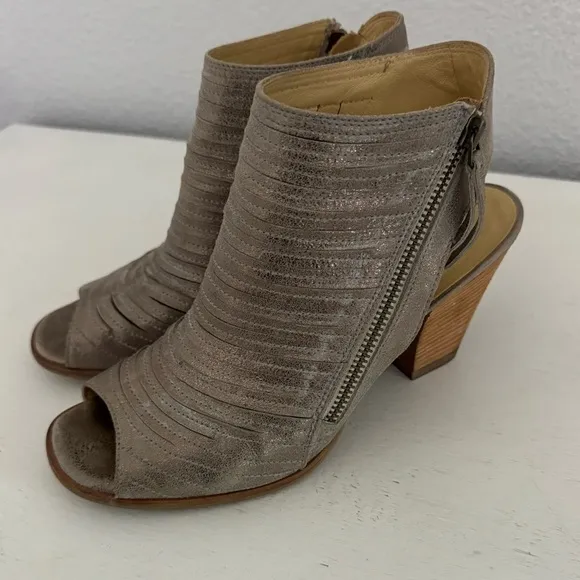 Paul Green Cayanne Metallic Leather Peep Toe Bootie Sandal Size 8