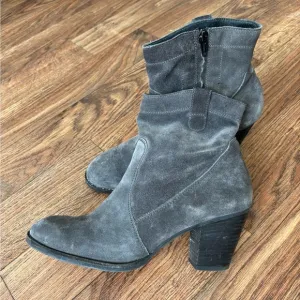 PAUL GREEN Soft Suede Riley Almond Toe Stacked Heel Ankle Boots/ Mid Calf Boots