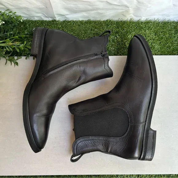Paul Green Women MINDY BOOT$449.00 size 7.5 US 10 Color — Black Leather