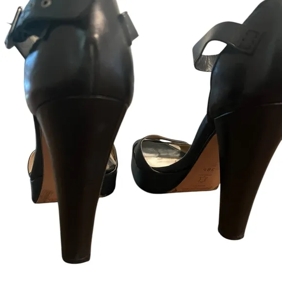 Pedro Garcia Black High Heel Sandals 8.5 38.5 Ankle Straps Open Toe EUC $589