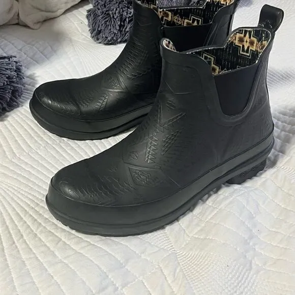 Pendleton Embossed Chelsea Rain Boots