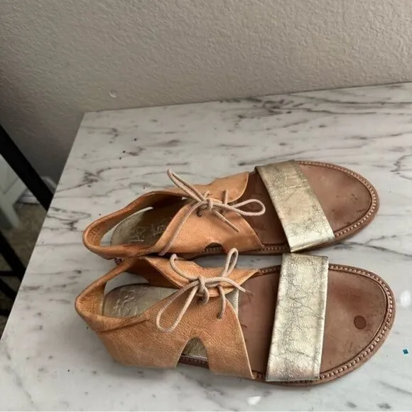 Pep Monjo Emily in Tan / Gold Sandals Size 8