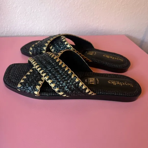 Pomelo Black Raffia Slide Sandals