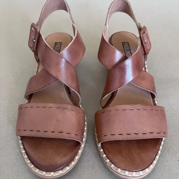 Poplins Women’s Buttery Soft Brown Leather Strappy  Blanes Sandals Size 37