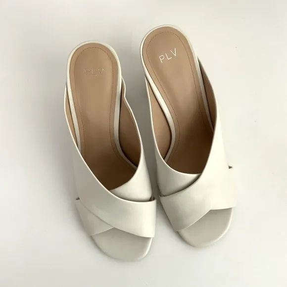 Pour La Victoire Sandals Women Size 9.5M White All Leather Block Heel Open-toe