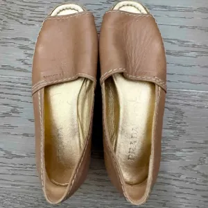 Prada Women's beige Leather Peep-Toe Shoes