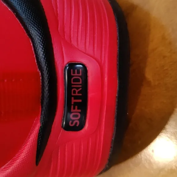 Puma soft ride slip on men's size12 red and black