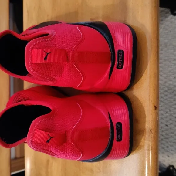 Puma soft ride slip on men's size12 red and black