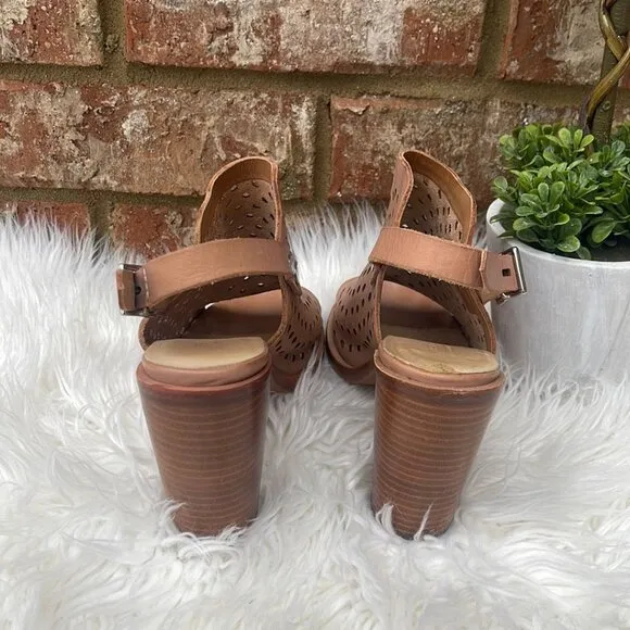 Rag &amp; Bone Tan Wyatt Perforated Leather Open Toe Ankle Heeled Sandals Size 36.5