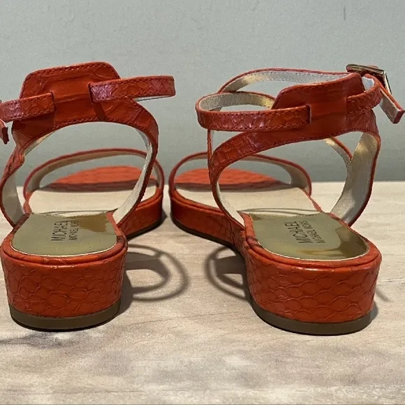 Really Cute Michael Kors Orange Embossed Kaylee Sandals in Size 7.5   NWOB