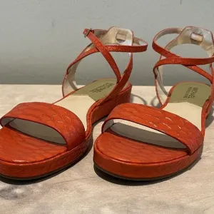 Really Cute Michael Kors Orange Embossed Kaylee Sandals in Size 7.5   NWOB