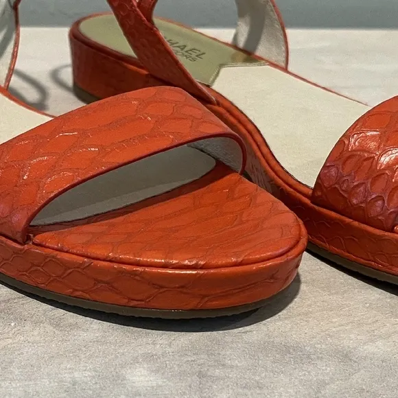 Really Cute Michael Kors Orange Embossed Kaylee Sandals in Size 7.5   NWOB