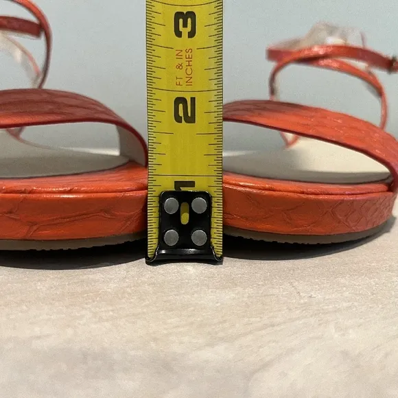 Really Cute Michael Kors Orange Embossed Kaylee Sandals in Size 7.5   NWOB