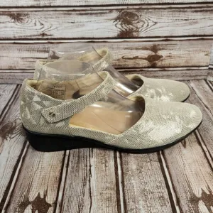 REVERE Osaka Wedge Mary Jane Adj. Women's 11 M Champagne Angle Shoes NWOT