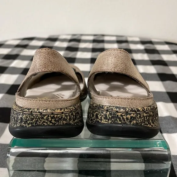 Rieker Daisy Antistress Slingback Closed Toe  Leather Shoes Size 39/8.5-9